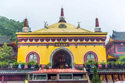 神匠一夜建造传奇殿堂_无梁无瓦竟用大锅封顶