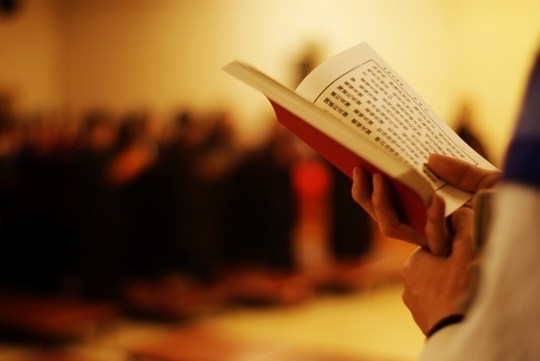 学佛之人所作所为,必须高出平人之上