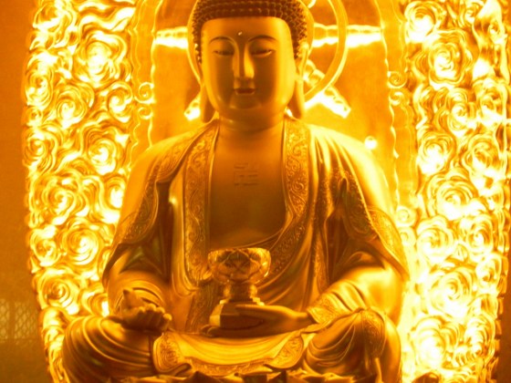 若疾病缠绵者，当力修净业誓求往生