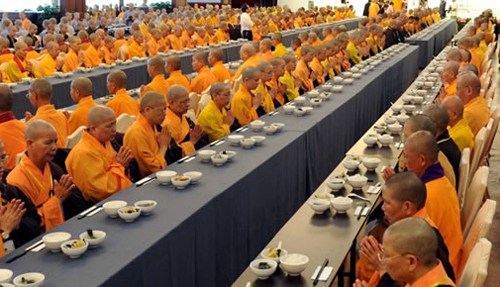 在寺院吃饭为何不能讲话