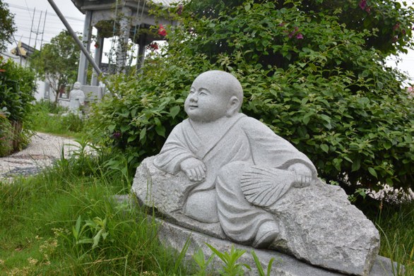 以出世的胸襟，做人世的事业