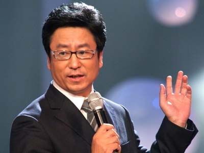 白岩松成功背后的故事：只要努力，命运总会来敲门