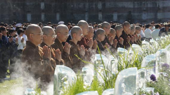 多一份理解与宽容，少一份暴躁与气恼