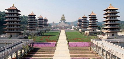 心灵有家，生命才有路