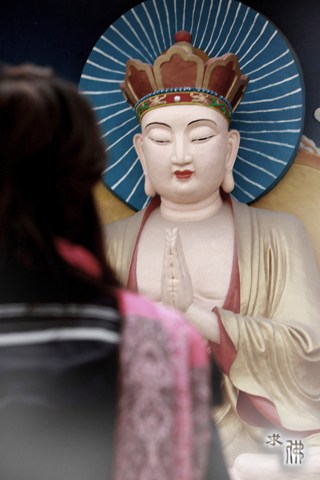 别把世间的欲望加在佛菩萨身上