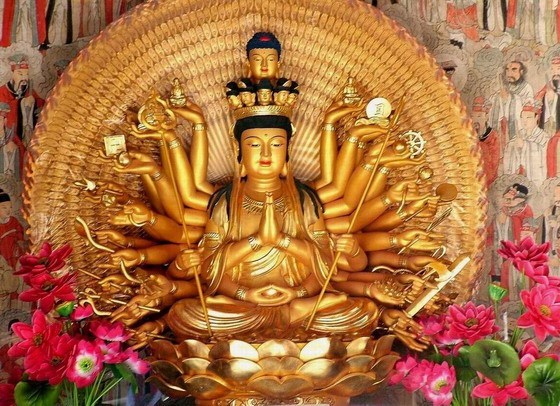 两座寺庙山泉干枯，念观音菩萨泉水突然涌出