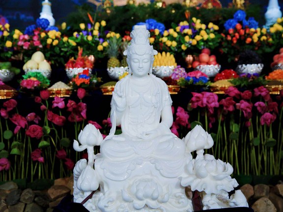 翠岩禅师《警僧铭》对僧人的告诫